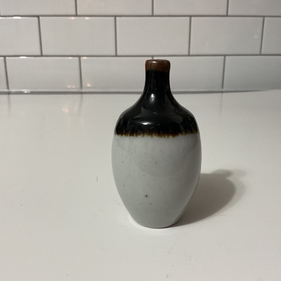 VTG Miniature Ceramic Two Tone Art Pottery Vase Signed - Picture 1 of 5